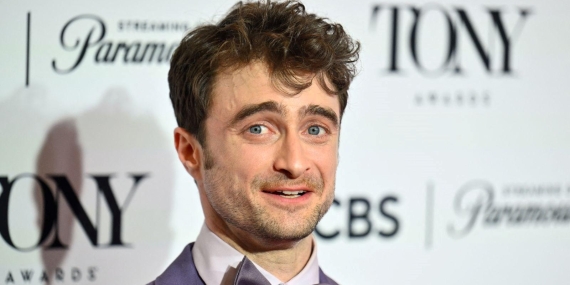 Daniel Radcliffe, Tony Ödülleri’nde En İyi Erkek Oyuncu Ödülünü Kazandı
