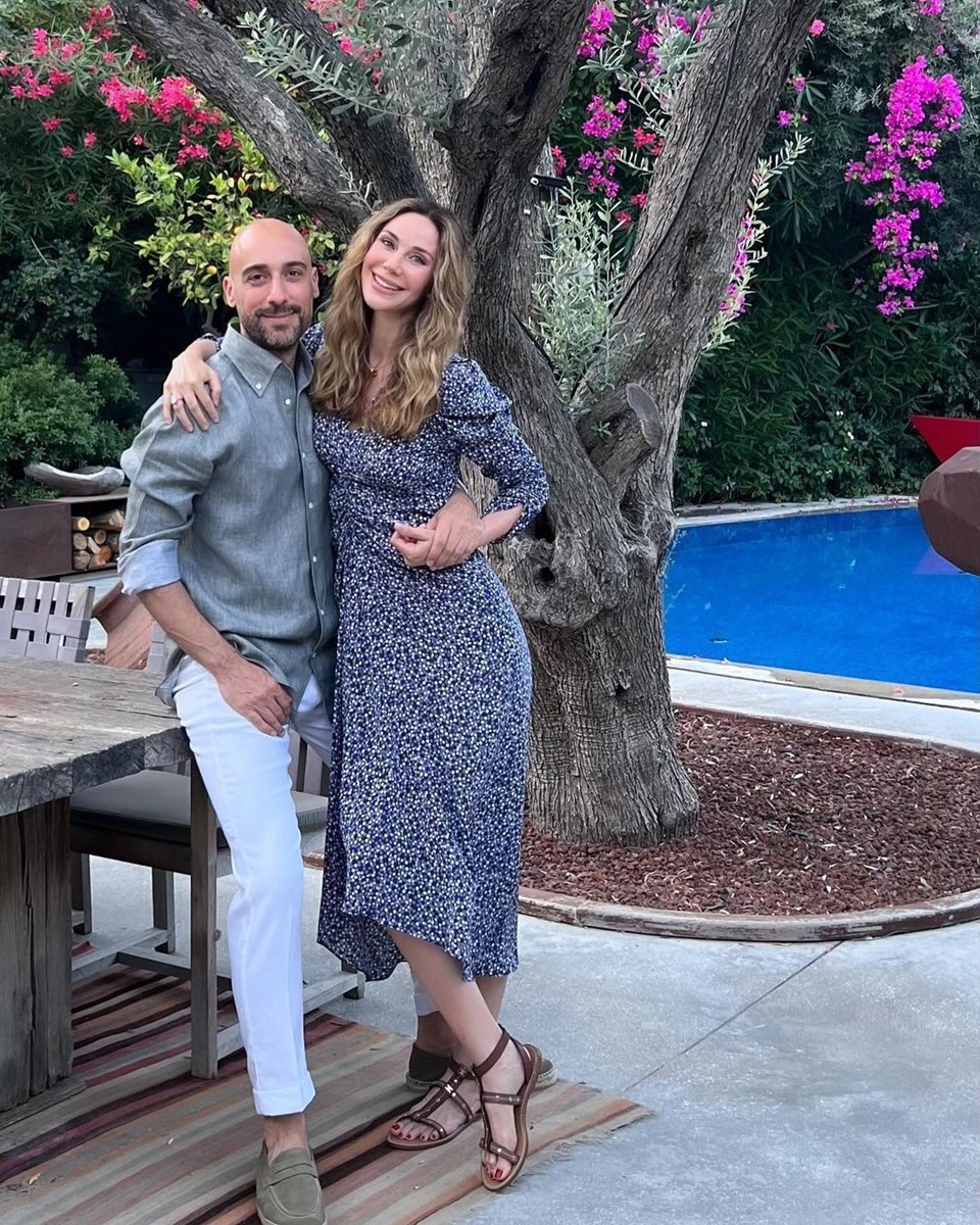 Demet Şener'in Aşk Hayatında Neler Oluyor? 2 Demet Şener'in Aşk Hayatında Neler Oluyor?