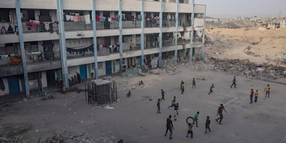 Gazze’de Savaş Eğitimi Felç Etti: Öğrenciler Gelecekleri İçin Mücadele Ediyor