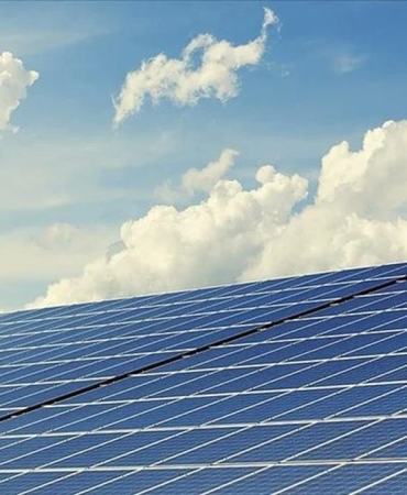 Güneş Enerjisinde Yeni Rekor: Kurban Bayramı'nda Yüzde 44'ü Aştı 4 gunes-enerjisinde-yeni-rekor-kurban-bayraminda-yuzde-44u-asti-aYF5fhac.jpg