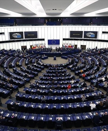 Hollanda'nın sağ koalisyonu Avrupa Parlamentosundaki liberallerin gündeminde 8 hollandanin-sag-koalisyonu-avrupa-parlamentosundaki-liberallerin-gundeminde-AV7VnFkO.jpg