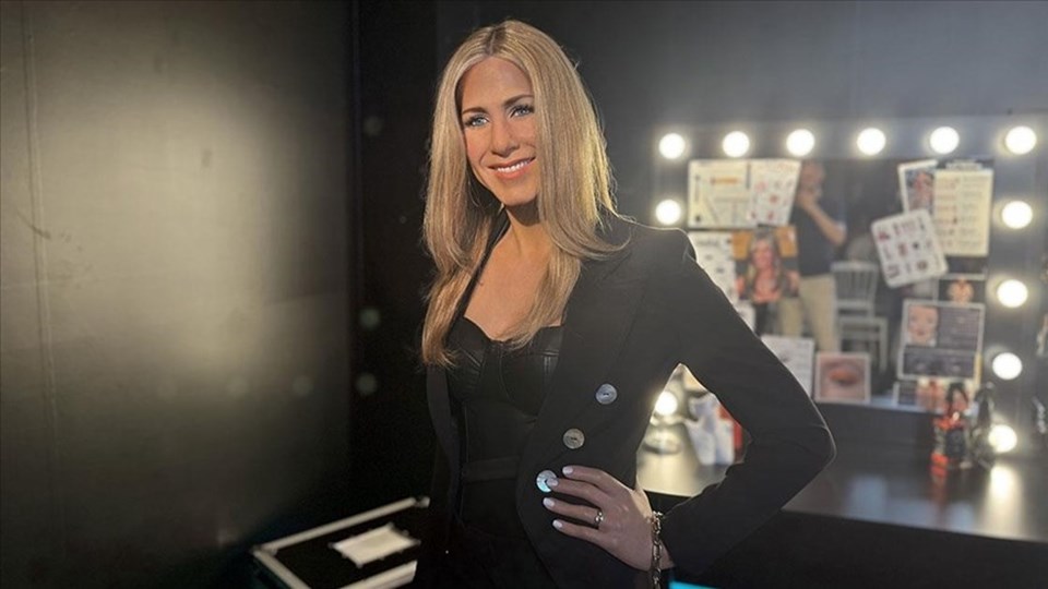 Jennifer Aniston Balmumu Figürü İstanbul'da 1 Müzedeki Diğer Ünlü Figürler
