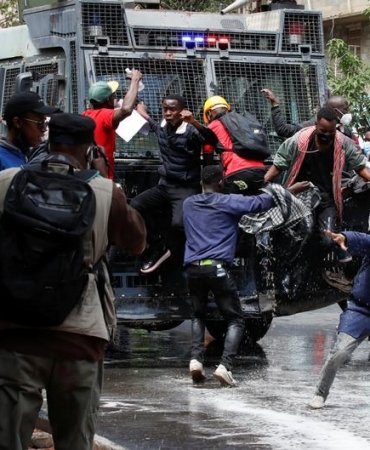 Kenya’da Tarihi Protestolar: Vergi Artışına Karşı Şiddetli Gösteriler 7 kenyada-tarihi-protestolar-vergi-artisina-karsi-siddetli-gosteriler-BzabHbIY.jpg