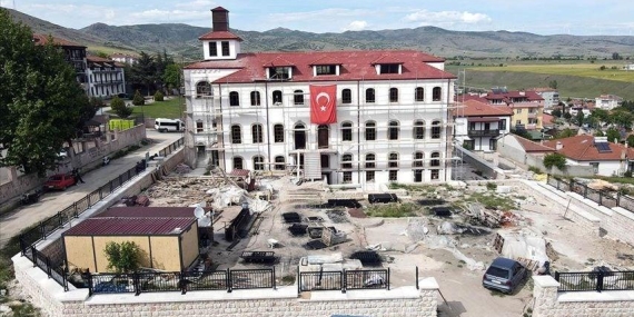 Merzifon’da Tarihi Kütüphane Yeniden Hayat Buluyor