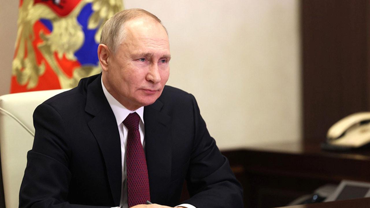 Putin: Rusya, Ukrayna’ya Silah Sağlayan Ülkelerin Hassas Hedeflerini Vurabilir 2 putin-rusya-ukraynaya-silah-saglayan-ulkelerin-hassas-hedeflerini-vurabilir-CNadJS6i.jpg