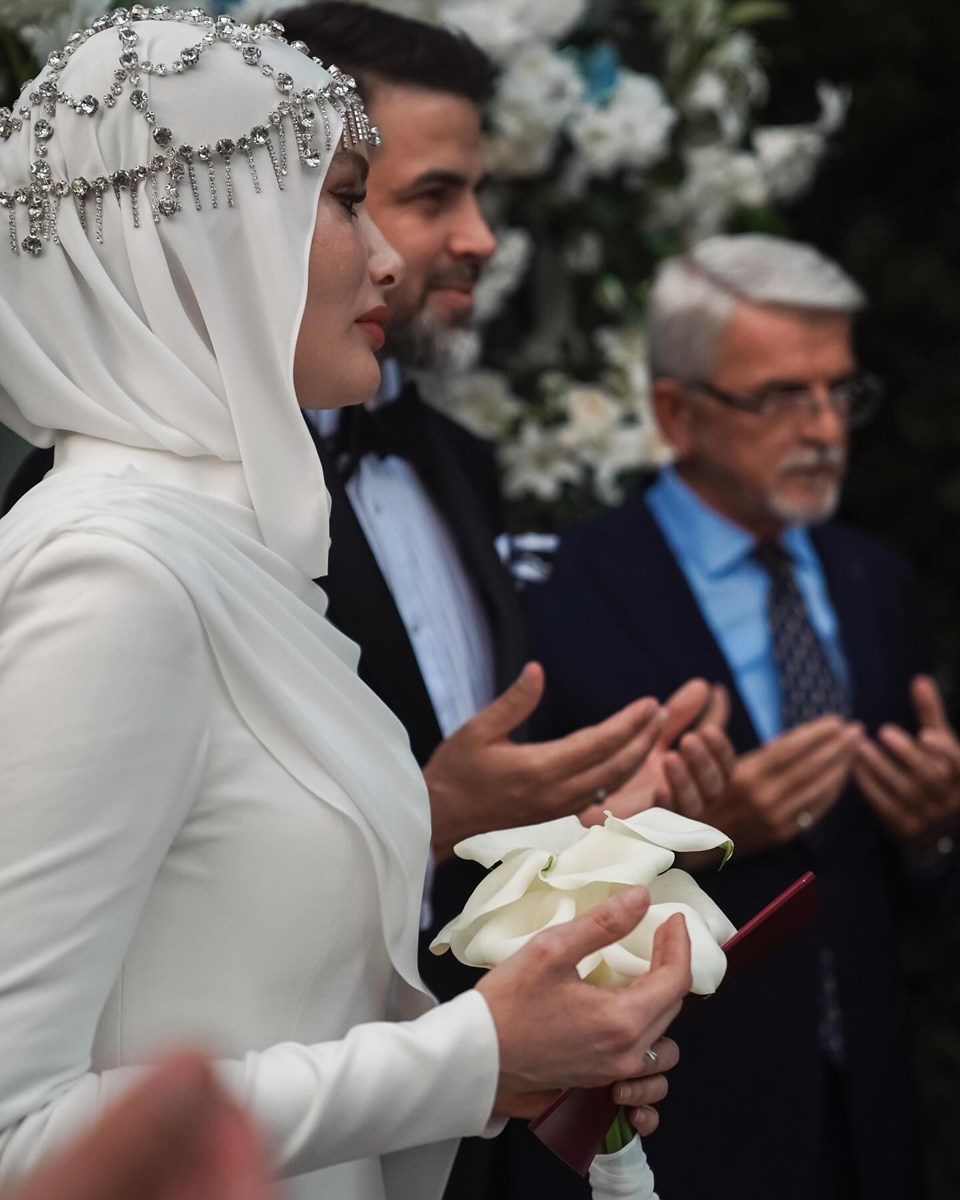 Reshad Strik ve Gamze Özçelik Evlendi 2 Ünlü Sunucunun Anlatımı