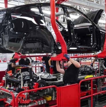 tesla-emniyet-kemeri-uyari-sistemi-arizasi-nedeniyle-abdde-125-bin-aracini-geri-cagiriyor-ufFA6rx1.jpg