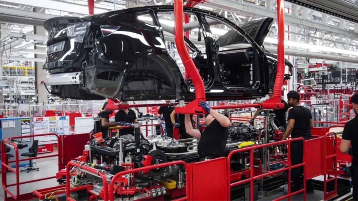 Tesla, Emniyet Kemeri Uyarı Sistemi Arızası Nedeniyle ABD'de 125 Bin Aracını Geri Çağırıyor 2 tesla-emniyet-kemeri-uyari-sistemi-arizasi-nedeniyle-abdde-125-bin-aracini-geri-cagiriyor-ufFA6rx1.jpg