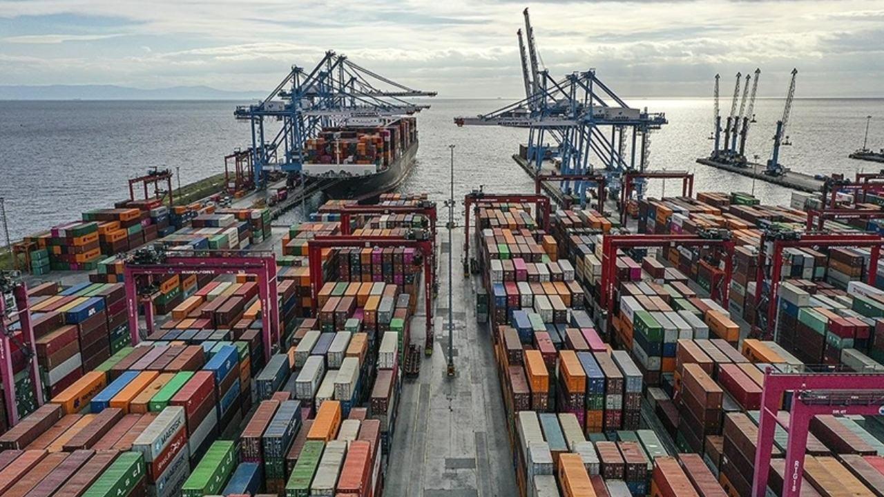 Türkiye Mayıs Ayında İhracatta Rekor Kırdı, Dış Ticaret Açığı Azaldı 2 turkiye-mayis-ayinda-ihracatta-rekor-kirdi-dis-ticaret-acigi-azaldi-y1gCiUt2.jpg