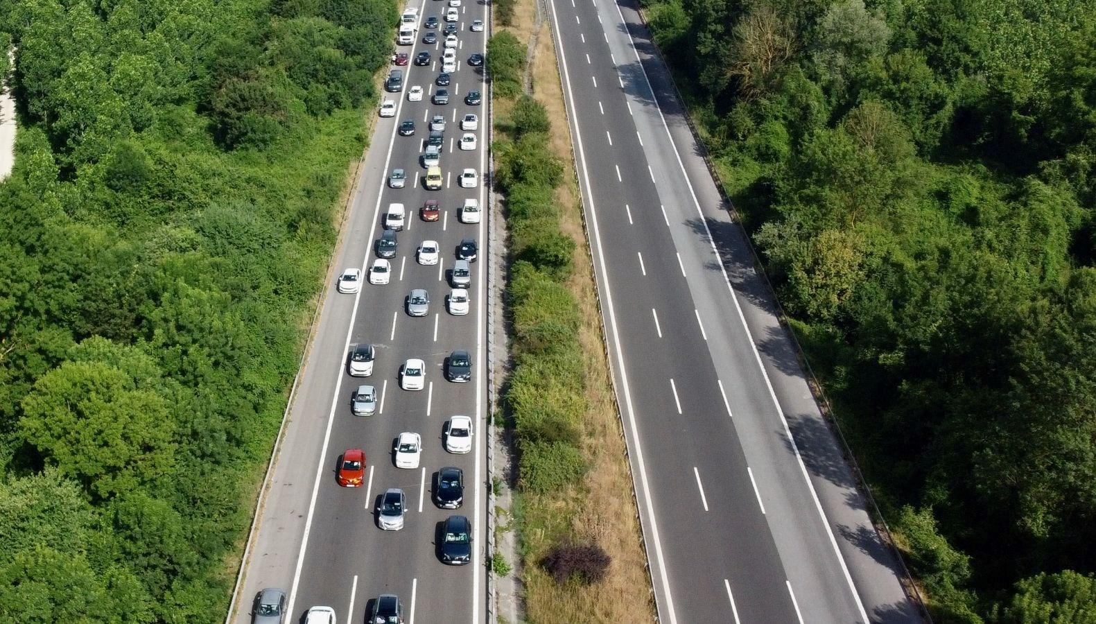 Türkiye'de Araçların Yaş Dağılımı ve Park Analizi 3 turkiyede-araclarin-yas-dagilimi-ve-park-analizi-HDxGWVtd.jpg