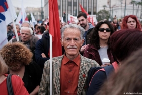 Yunanistan'da haftalık çalışma günü altıya çıkıyor 15 yunanistanda-haftalik-calisma-gunu-altiya-cikiyor-AXU9QEIl.jpg