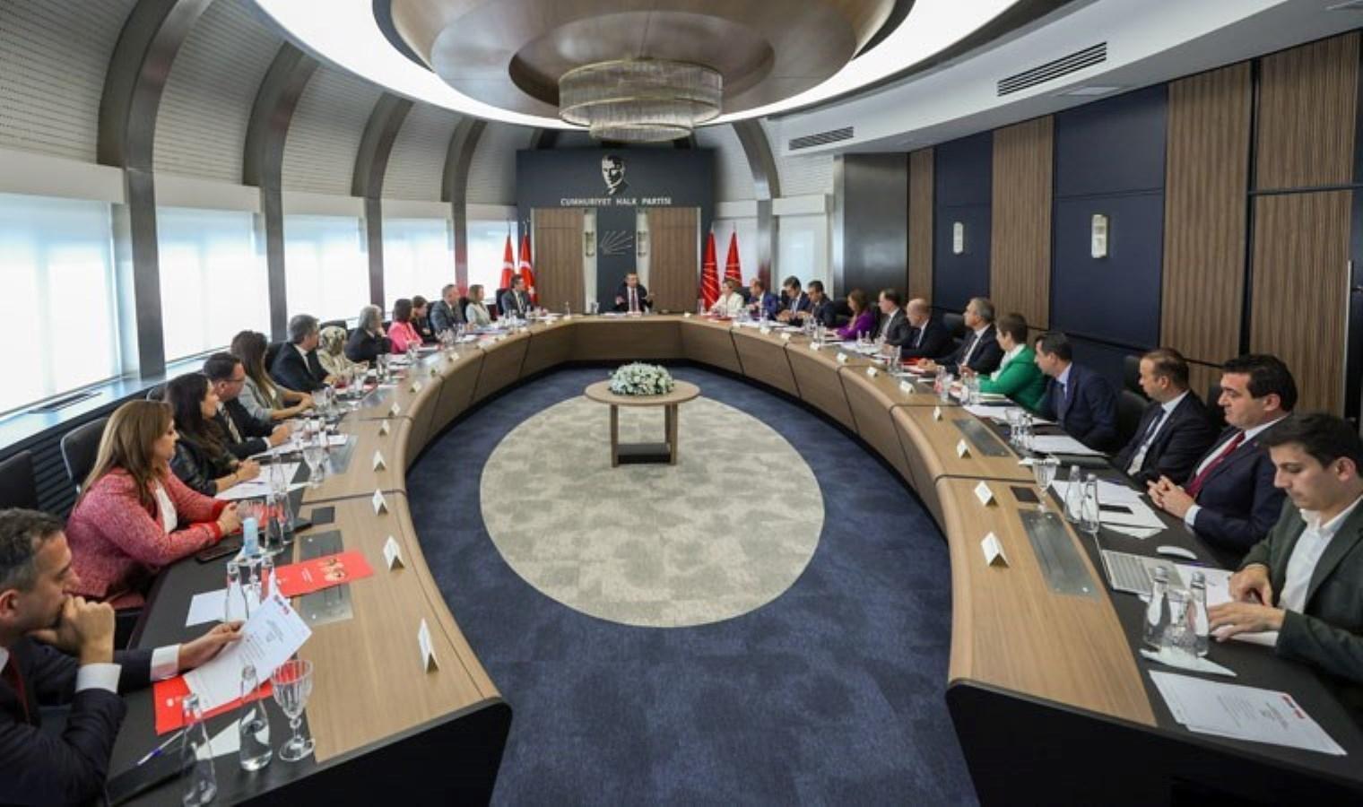 CHP MYK Toplantısında Tüzük Kurultayı Gündemi 2 chp-myk-toplantisinda-tuzuk-kurultayi-gundemi-Ajnxvsn5.jpg