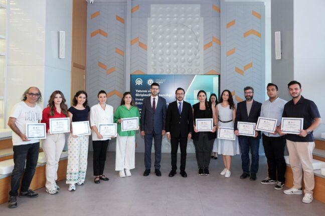 Cumhurbaşkanlığı Yatırım Ofisi Eğitim Programı ve Yatırım Süreçleri Kılavuzu 5 Programa katılan basın mensuplarına Katılım Sertifikası verildi