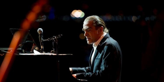 Fahir Atakoğlu’nun 15 Temmuz Destanı Konseri Performansı