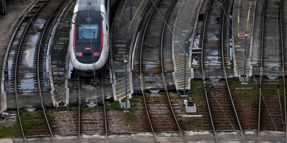 Fransa’da Olimpiyat Açılışında Sabotaj: Tren Seferleri Pazartesi Normale Dönecek