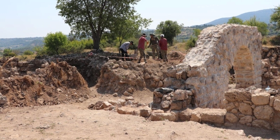 Hadrianopolis Antik Kentindeki Kazı ve Restorasyon Çalışmaları