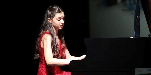 İlyun Bürkev’in Müzikal Başarıları ve Gelecek Performansları