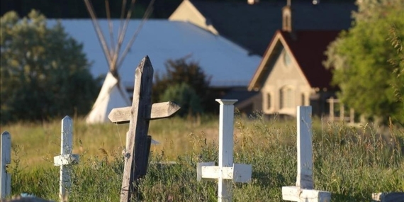 Kanada’da Eski Yatılı Okulun Sahasında İşaretsiz Çocuk Mezarları Bulundu