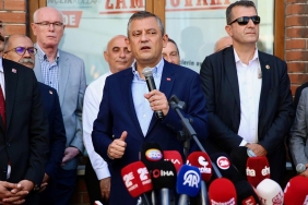 Özgür Özel'den Eskişehir'de Çarpıcı Açıklamalar: CHP'nin Başarısı ve Belediyelerin SGK Borçları 6 ozgur-ozelden-eskisehirde-carpici-aciklamalar-chpnin-basarisi-ve-belediyelerin-sgk-borclari-XtUpff28.jpg