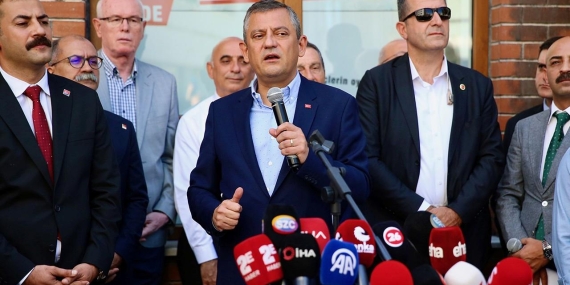 Özgür Özel’den Eskişehir’de Çarpıcı Açıklamalar: CHP’nin Başarısı ve Belediyelerin SGK Borçları