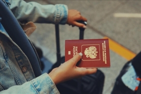 Schengen Vizesi Almakta Zorluk Çekenler Karaborsaya Başvuruyor 6 schengen-vizesi-almakta-zorluk-cekenler-karaborsaya-basvuruyor-UaxDaULB.jpg