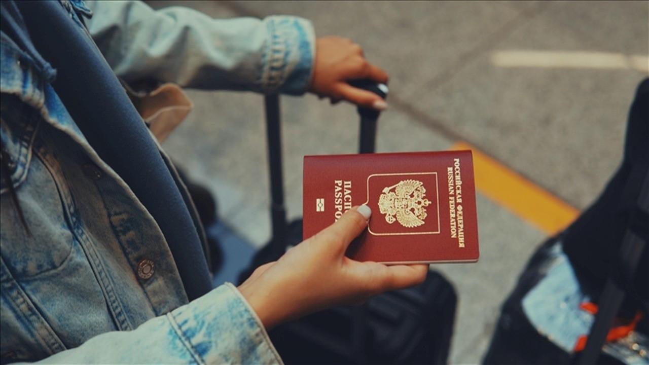 Schengen Vizesi Almakta Zorluk Çekenler Karaborsaya Başvuruyor 2 schengen-vizesi-almakta-zorluk-cekenler-karaborsaya-basvuruyor-UaxDaULB.jpg