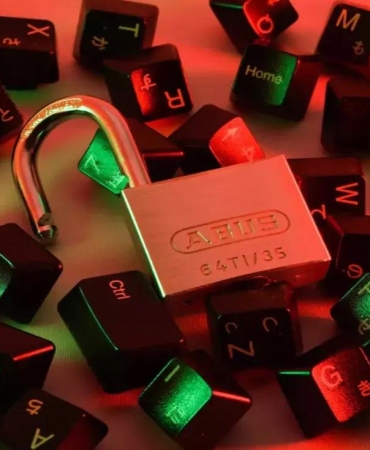 siber-guvenlikte-secure-boot-acigi-onemli-riskler-ve-cozumler-sVSc14J1.jpg