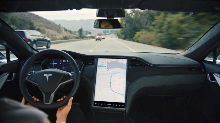 Tesla'nın FSD v12.5.1 Güncellemesi: Otonom Sürüşte Yeni Dönem 1 Tesla'nın Yeni Otonom Sürüş Güncellemesi: FSD v12.5.1