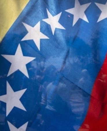 Venezuela'da Devlet Başkanlığı Seçimi: Maduro ile Gonzalez Yarışıyor 2 venezuelada-devlet-baskanligi-secimi-maduro-ile-gonzalez-yarisiyor-ThSAw6Kj.jpg