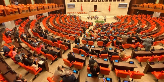 “Vergi vermeyen şirketler araştırılsın” teklifi reddedildi