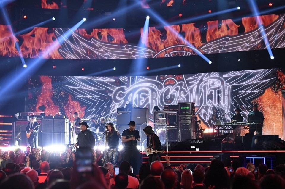Aerosmith Dünya Turunu İptal Etti: Steven Tyler'ın Sağlık Sorunları 1 Aerosmith'ten Üzücü Haber: Dünya Turu İptal Edildi