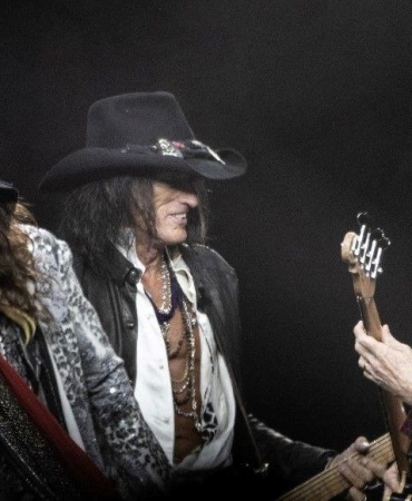 Aerosmith Dünya Turunu İptal Etti: Steven Tyler'ın Sağlık Sorunları 7 aerosmith-dunya-turunu-iptal-etti-steven-tylerin-saglik-sorunlari-9KgRmadS.jpg