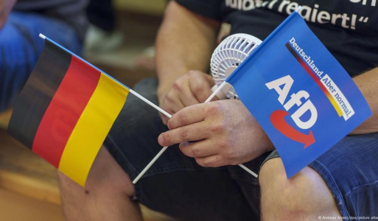 afd-dogu-almanyadaki-secimlerin-favorisi-olarak-one-cikiyor-mnWvnKqf.jpg