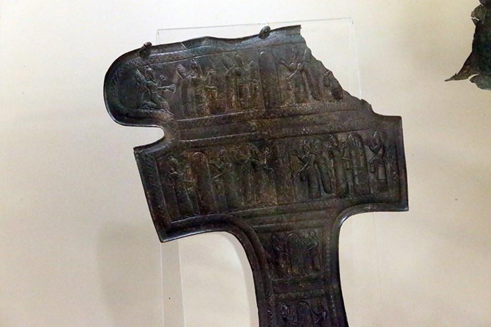 Ağrı Emniyet Müdürlüğü'nden Kars Müzesi'ne Urartu Eserleri Teslimatı 1 Ağrı Emniyet Müdürlüğü'nden Kars Arkeoloji ve Etnografya Müzesi'ne Urartu Eserleri