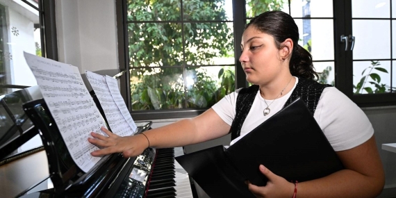 Bade Uygun: Uluslararası Müzik Yarışmalarında Başarı Elde Eden Genç Yetenek