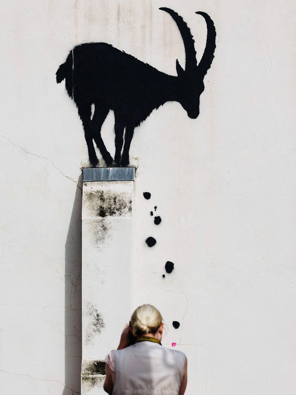 Banksy'nin Yeni Eseri Londra'da Ortaya Çıktı 1 Banksy'nin Yeni Eseri Londra'da Ortaya Çıktı