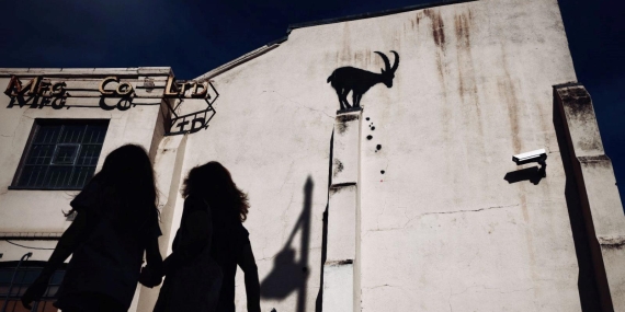 Banksy’nin Yeni Eseri Londra’da Ortaya Çıktı