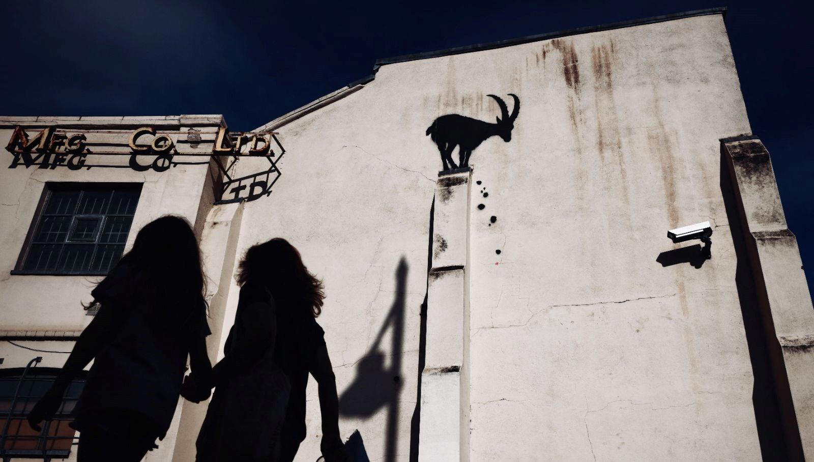 Banksy'nin Yeni Eseri Londra'da Ortaya Çıktı 3 banksynin-yeni-eseri-londrada-ortaya-cikti-eP65Iw7F.jpg