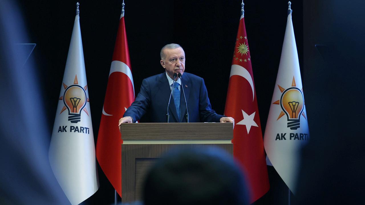 Cumhurbaşkanı Erdoğan’dan AK Parti İl Başkanlarına Önemli Talimatlar 2 cumhurbaskani-erdogandan-ak-parti-il-baskanlarina-onemli-talimatlar-hE8XnTJb.jpg