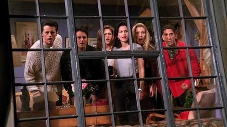 Friends Dizisi Eşyaları Açık Artırmaya Çıkıyor 1 Friends Dizisinin Eşyaları Açık Artırmaya Çıkıyor