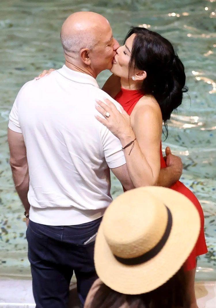 Jeff Bezos ve Lauren Sánchez'in Romantik Roma Gezisinin Detayları 1 Jeff Bezos ve Lauren Sánchez'in Romantik Gecesi