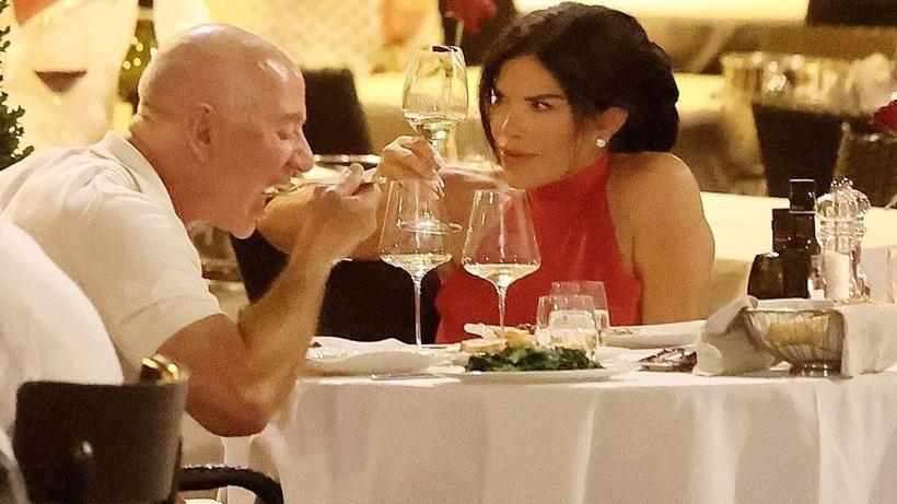 Jeff Bezos ve Lauren Sánchez'in Romantik Roma Gezisinin Detayları 18 Jeff Bezos ve Lauren Sánchez'in Romantik Roma Gezisinin Detayları