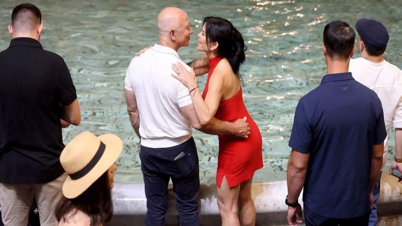 Jeff Bezos ve Lauren Sánchez'in Romantik Roma Gezisinin Detayları 7 Jeff Bezos ve Lauren Sánchez'in Romantik Roma Gezisinin Detayları