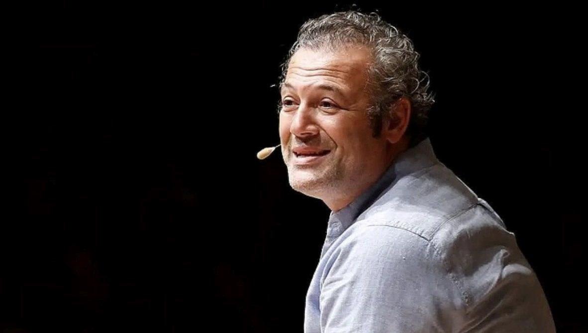 Levent Üzümcü İzmir Büyükşehir Belediyesi Şehir Tiyatroları'nın Yeni Genel Sanat Yönetmeni 3 levent-uzumcu-izmir-buyuksehir-belediyesi-sehir-tiyatrolarinin-yeni-genel-sanat-yonetmeni-fDXfcg1S.jpg