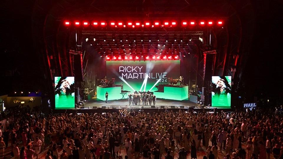 Ricky Martin Türkiye'de Unutulmaz Bir Konser Verdi 2 Ricky Martin Türkiye'de Unutulmaz Bir Konser Verdi