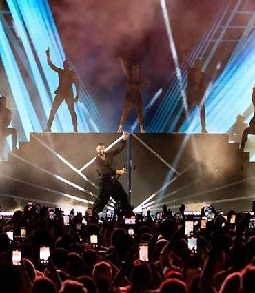 Ricky Martin Türkiye'de Unutulmaz Bir Konser Verdi 7 ricky-martin-turkiyede-unutulmaz-bir-konser-verdi-HTGuD8E5.jpg