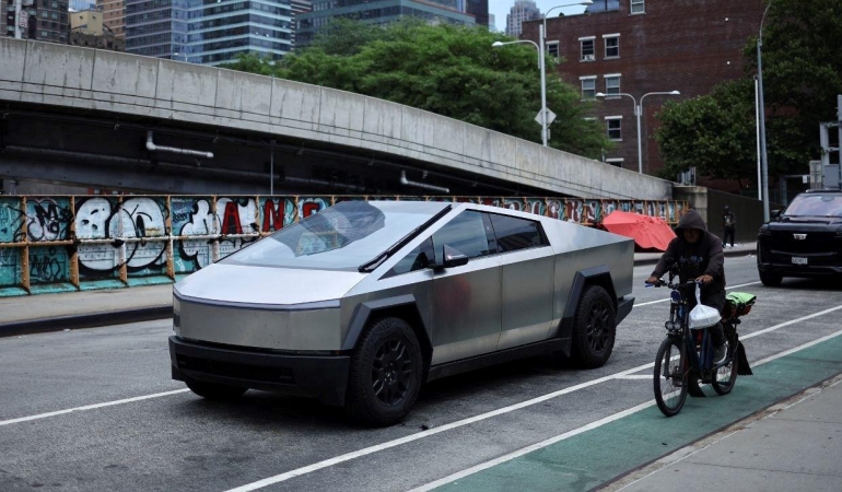 Trump'tan Elektrikli Araçlara Sert Eleştiriler ve Elon Musk'a Destek Vurgusu 6 trumptan-elektrikli-araclara-sert-elestiriler-ve-elon-muska-destek-vurgusu-Q66RlmiW.jpg
