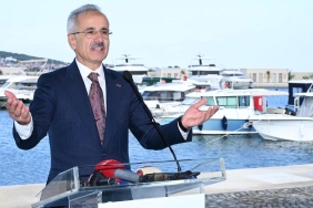 Ulaştırma ve Altyapı Bakanı Uraloğlu'ndan Liman Raporuna İlişkin Açıklamalar 4 ulastirma-ve-altyapi-bakani-uraloglundan-liman-raporuna-iliskin-aciklamalar-auhd7jUf.jpg