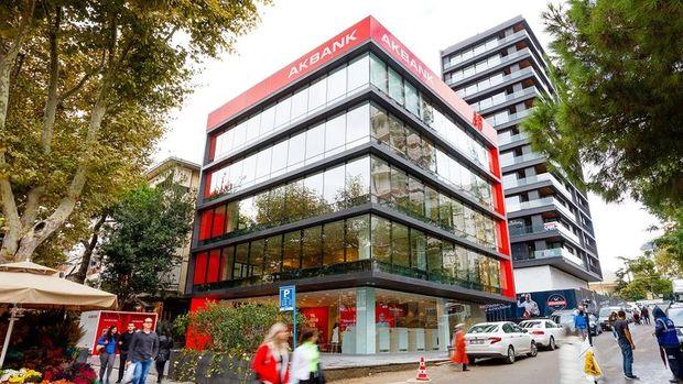 Akbank'tan Şok Gelişme: Takipteki Alacaklar Satışa Çıkıyor! 2 akbanktan-sok-gelisme-takipteki-alacaklar-satisa-cikiyor-CyiD5CAb.jpg