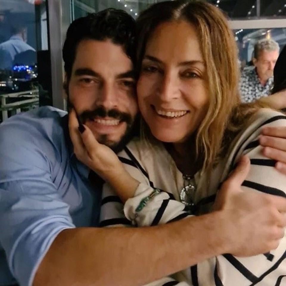 Akın Akınözü ve Sandra Pestemalciyan Çiftinin Ayrılığı Şaşırttı 3 Özlem Akınözü Kimdir?